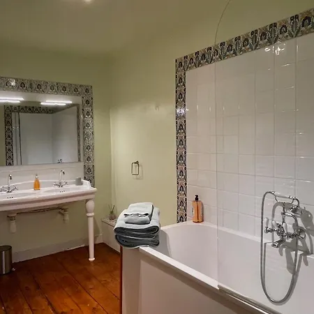 Bed & Breakfast De Charme Le Clos De La Cathedrale En Sud Gironde Bazas