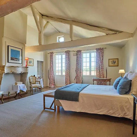Bed & Breakfast De Charme Le Clos De La Cathedrale En Sud Gironde 3*