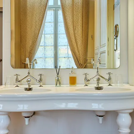 Bed & Breakfast De Charme Le Clos De La Cathedrale En Sud Gironde