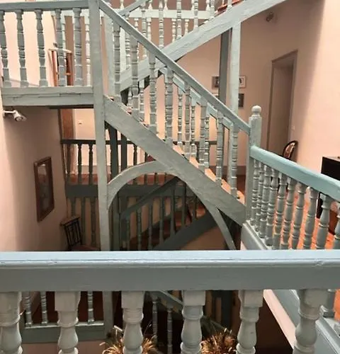 Le Clos De La Cathedrale فندق مبيت وإفطار